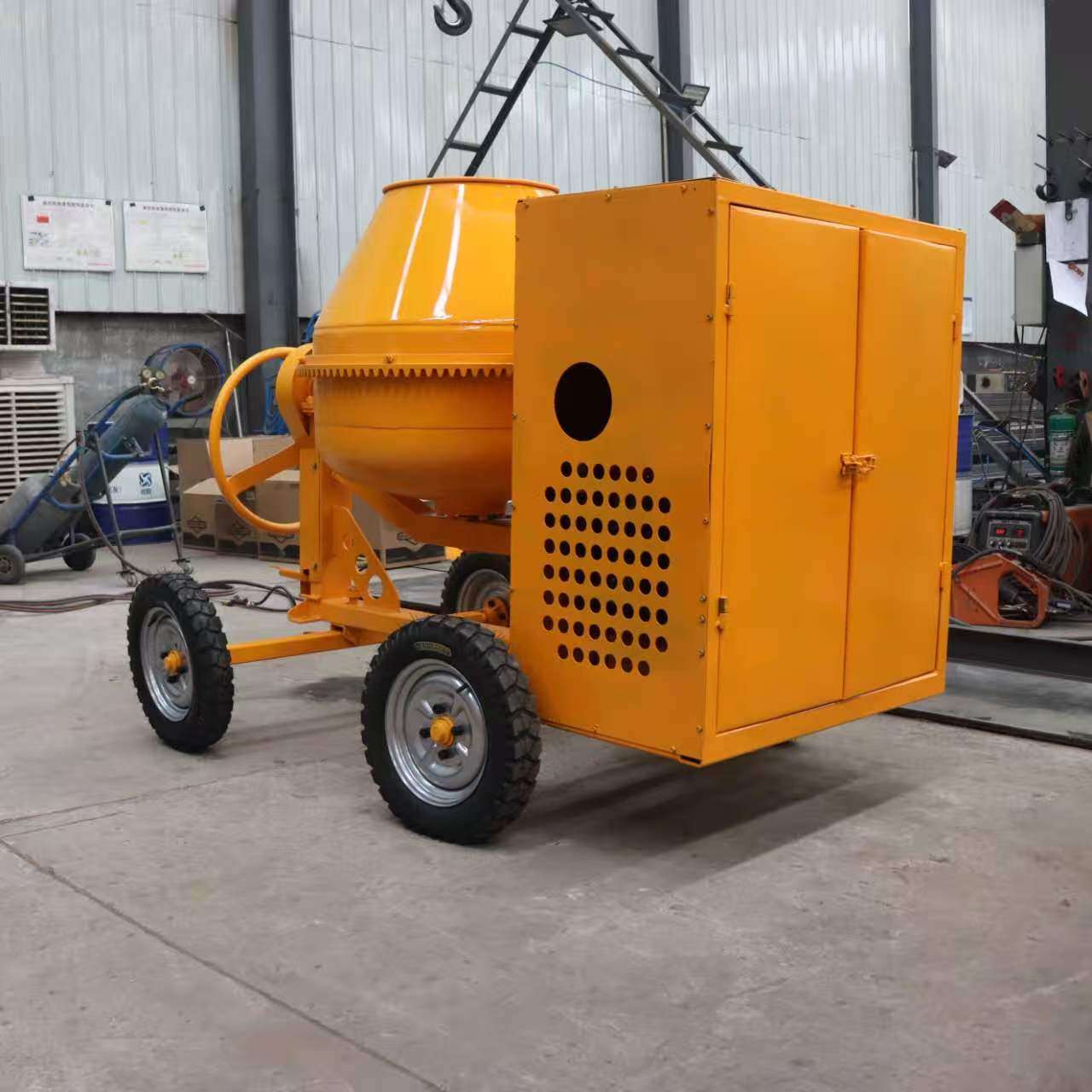 YGカスタムコンクリートミキサードラム傾斜ドラムコンクリート - Concrete Mixer Small のレビューと価格