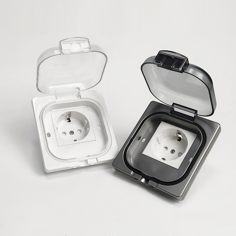 IP65防水屋外コンセント、16A高出力壁プレート、250V - Outdoor Power Solutions のレビューと価格